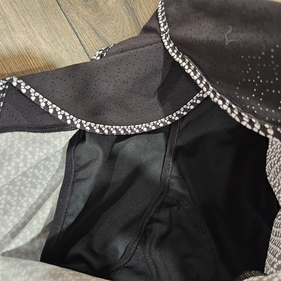 Lululemon Real Quick Short *Perforated 3.5"Monochromic Black - SIZE 6 - Picture 6 of 7